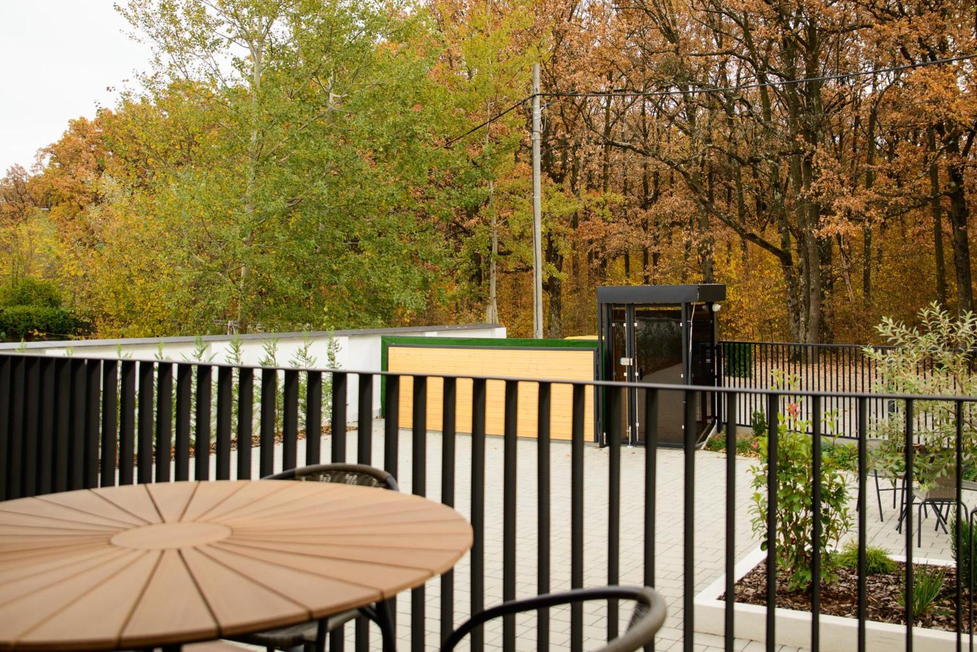 Forest Boutique Pitesti Ngoại thất bức ảnh